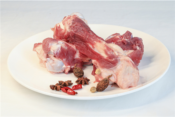 帶肉筒骨